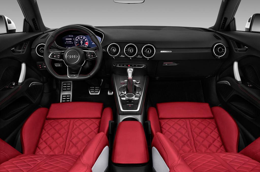 Audi TTS (Baujahr 2017) - 2 Türen Cockpit und Innenraum
