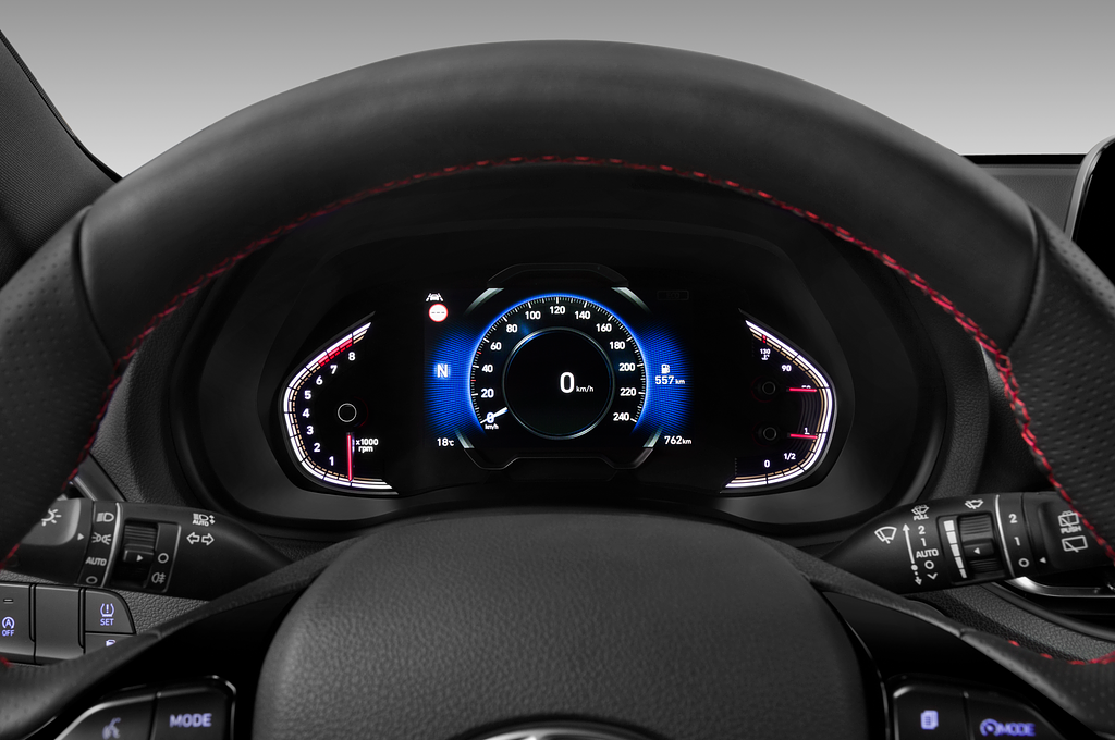 Hyundai i30 Kombi (Baujahr 2020) N-Line 5 Türen Tacho und Fahrerinstrumente