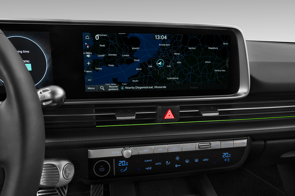 Hyundai Ioniq 6 (Baujahr 2023) Base 4 Türen Mittelkonsole