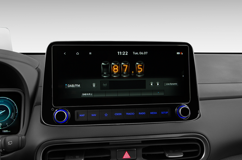 Hyundai Kona Hybrid (Baujahr 2021) Trend 5 Türen Radio und Infotainmentsystem