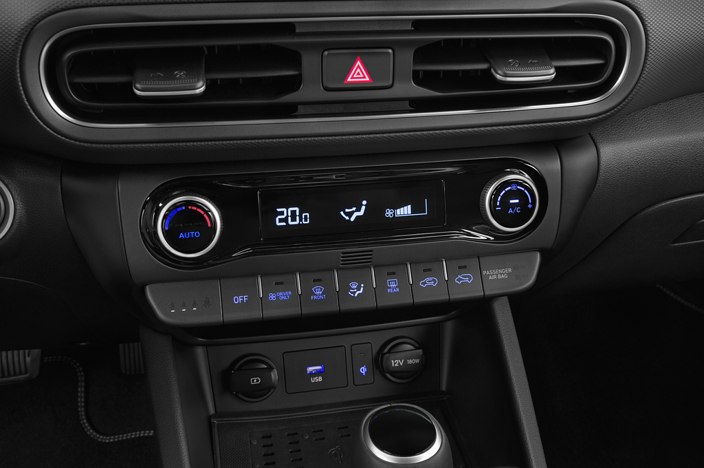 Hyundai Kona Hybrid (Baujahr 2021) Trend 5 Türen Temperatur und Klimaanlage