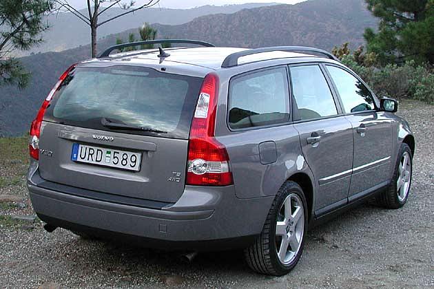 Der V50 sieht seinem großen Bruder V70 ähnlich