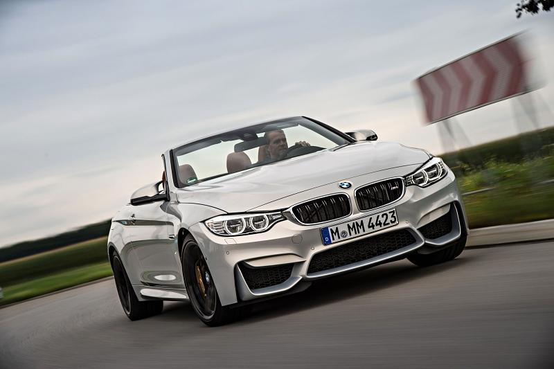 Das BMW M4 Cabrio hat die gleiche markante Front, wie das Coupé