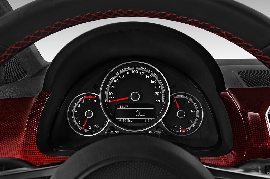 Volkswagen UP GTI (Baujahr 2018) - 3 Türen Tacho und Fahrerinstrumente