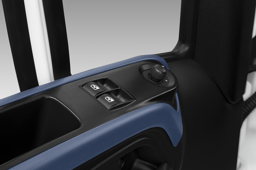 Iveco Daily (Baujahr 2020) C 2 Türen Bedienungselemente Tür