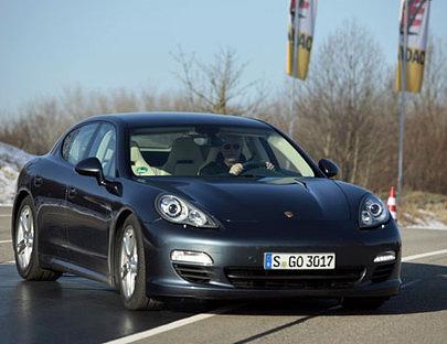 Der Porsche Panamera Diesel ist ein echter Porsche mit Platz für vier Personen.