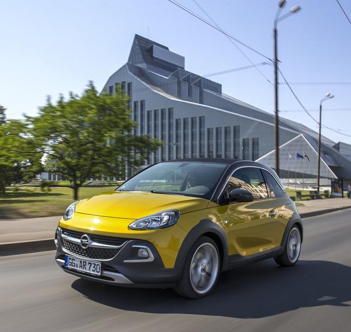 Opel Adam Rocks 1.0 - rustikale schutzleisten rundum