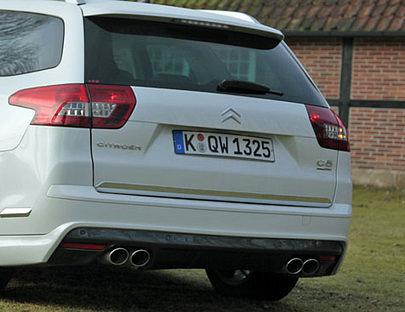 Citroën C5 Tourer by Carlsson -das 200 PS-Aggregat atmet durch vier Endrohre aus.