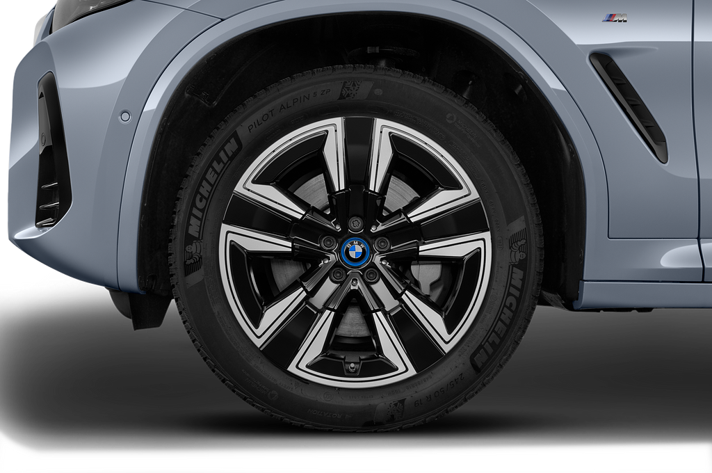 BMW ix3 (Baujahr 2022) Inspiring 5 Türen Reifen und Felge