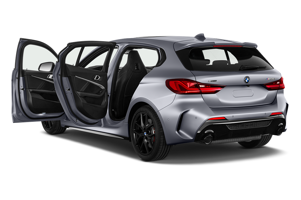 BMW M135I XDRIVE (Baujahr 2022) M135i 5 Türen Tür geöffnet