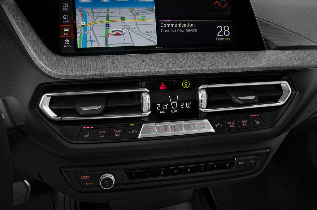 BMW M135I XDRIVE (Baujahr 2022) M135i 5 Türen Temperatur und Klimaanlage