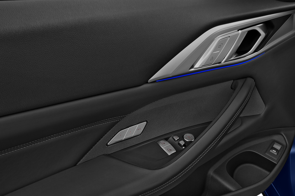 BMW M4 Coupe (Baujahr 2021) Competition 2 Türen Bedienungselemente Tür