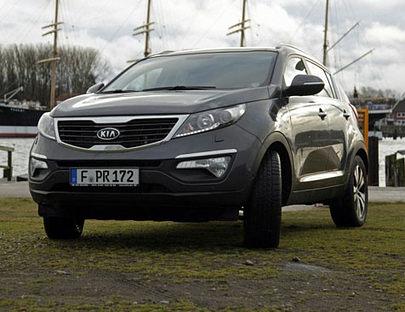 Der Kia Sportage verteilt die Kraft bei Bedarf auf die Vorder- und Hinterräder. 