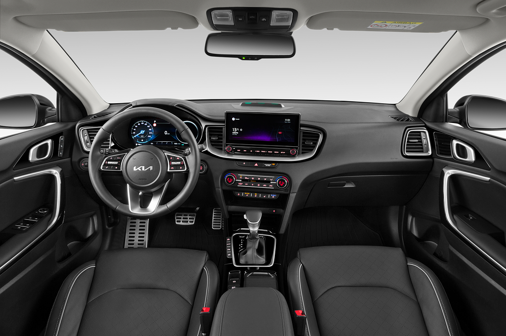 Kia Ceed SW PHEV (Baujahr 2022) Spirit 5 Türen Cockpit und Innenraum