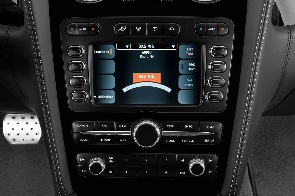 Bentley Continental GT (Baujahr 2010) - 2 Türen Radio und Infotainmentsystem