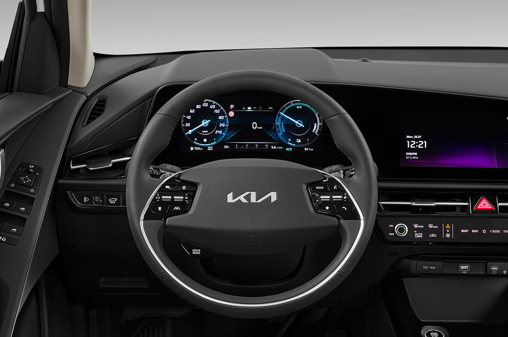 Kia Niro Hybrid (Baujahr 2023) Vision 5 Türen Lenkrad