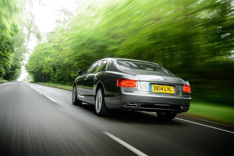 Bentley Flying Spur V8 - das bullige Bentley-Heck