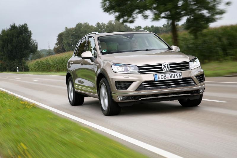 Der VW Touareg V6 TDI kostet mit 262 PS mindestens 68.525 Euro