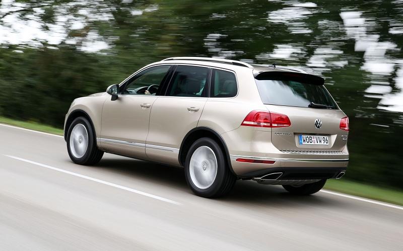 Serienmäßig ist der Touareg mit Stahlfedern ausgestattet