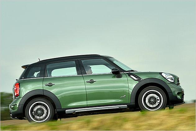 Der Countryman ist mit 1,56 Meter rund 15 Zentimeter höher als der normale Mini