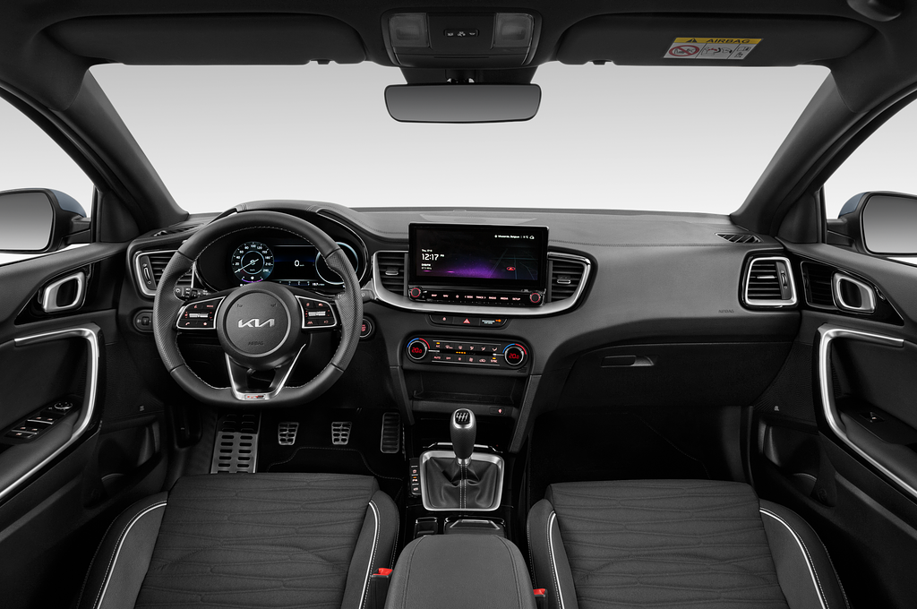 Kia XCeed (Baujahr 2023) GT-Line 5 Türen Cockpit und Innenraum