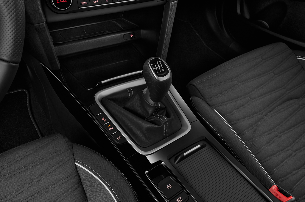 Kia XCeed (Baujahr 2023) GT-Line 5 Türen Schalthebel