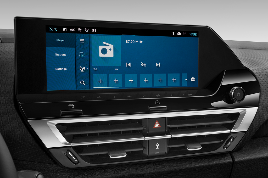 Citroen E-C4 X (Baujahr 2023) Shine 5 Türen Radio und Infotainmentsystem