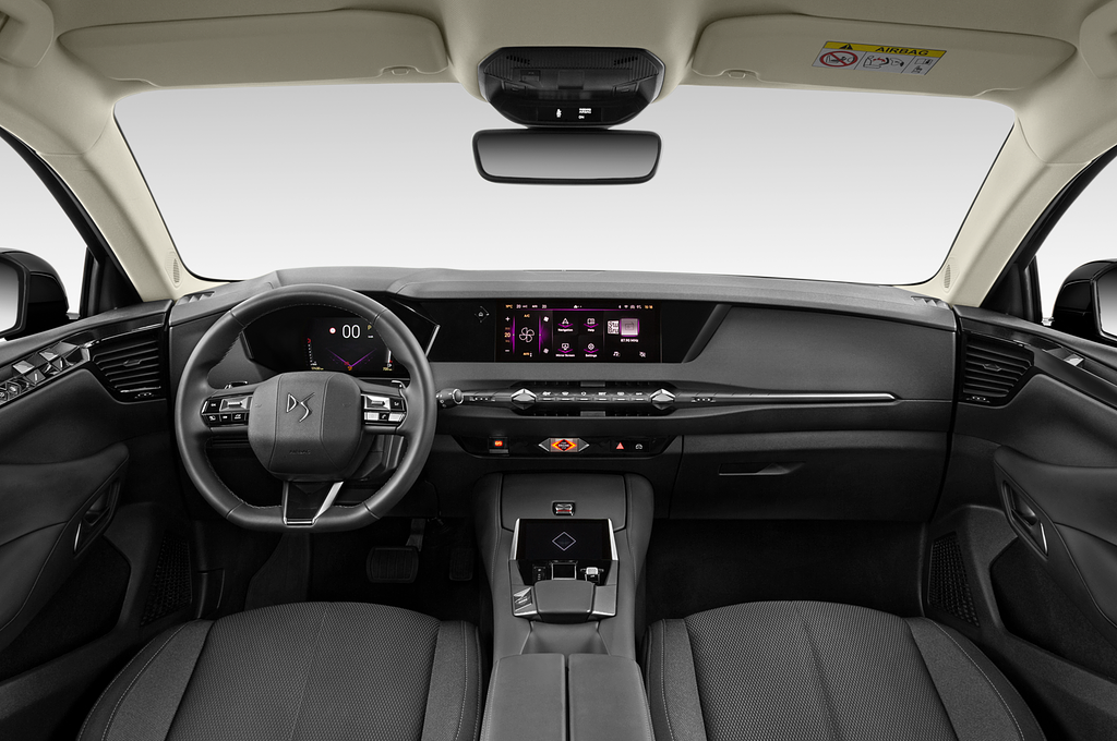 DS DS 4 (Baujahr 2023) Bastille 5 Türen Cockpit und Innenraum