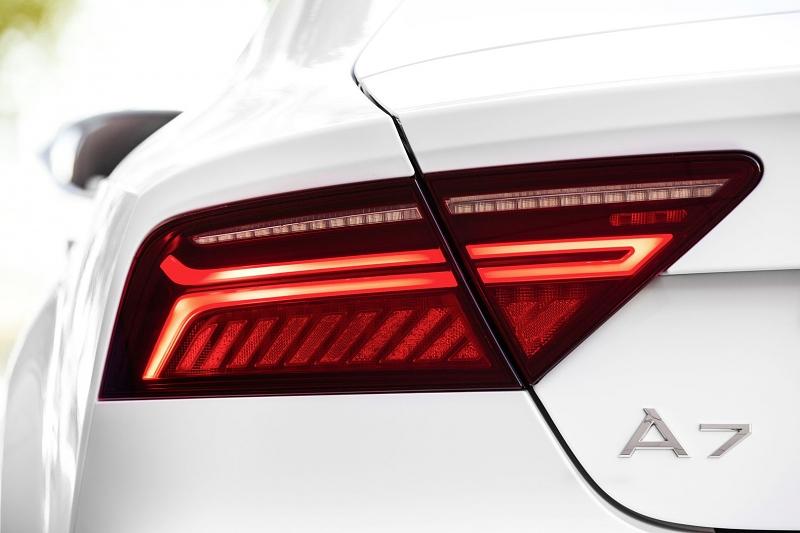 Blinklichter mit dynamisierter Anzeige am Heck des neuen A7.