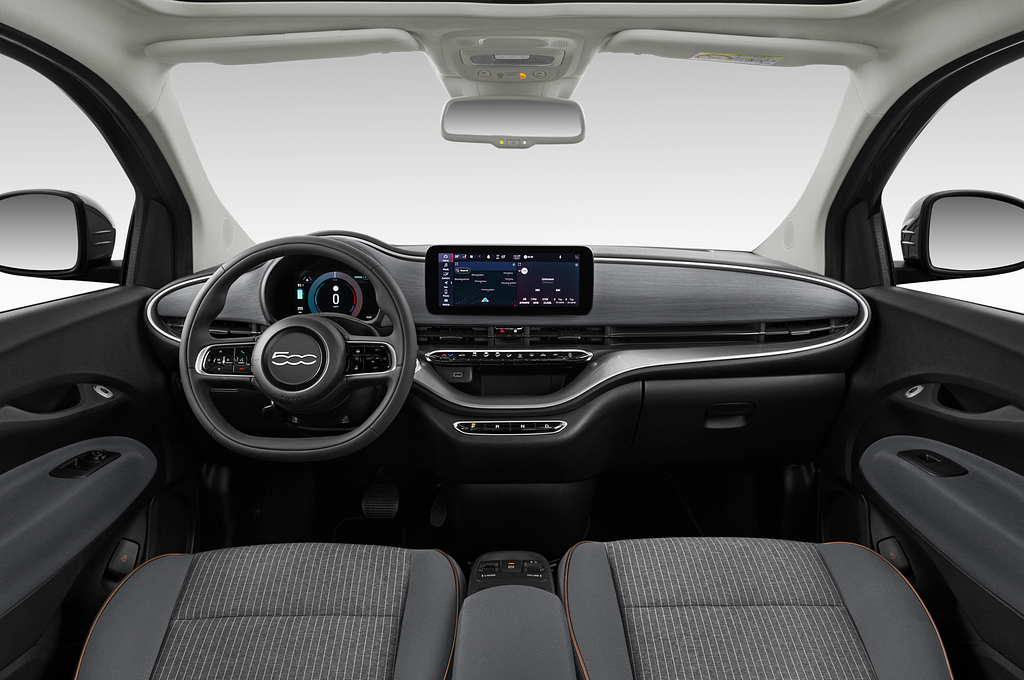 FIAT 500 e 3+1 (Baujahr 2022) Icon 4 Türen Cockpit und Innenraum