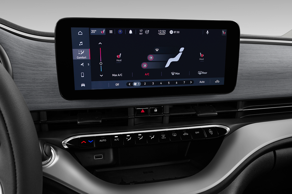FIAT 500 e 3+1 (Baujahr 2022) Icon 4 Türen Temperatur und Klimaanlage