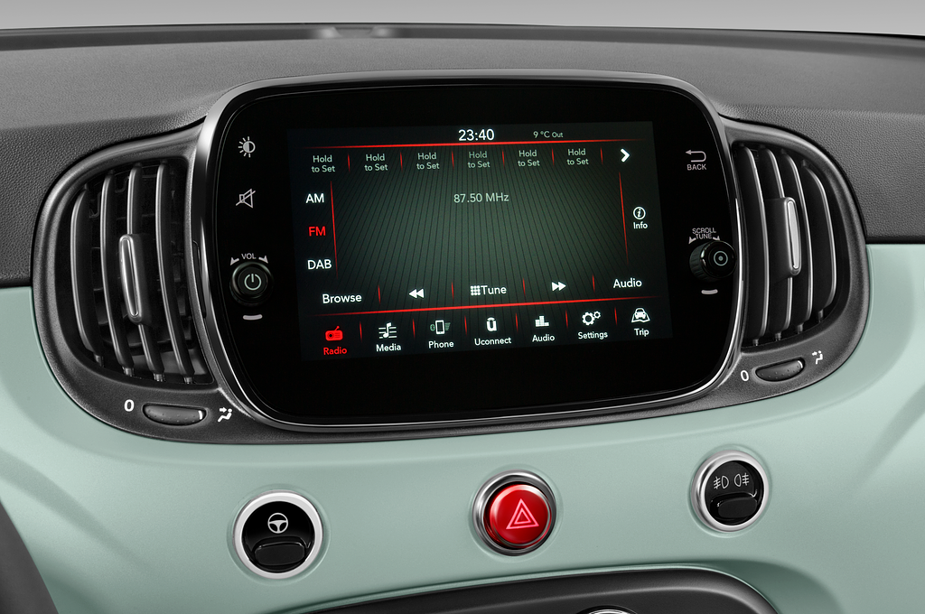 FIAT 500 Hybrid (Baujahr 2023) Base 3 Türen Radio und Infotainmentsystem