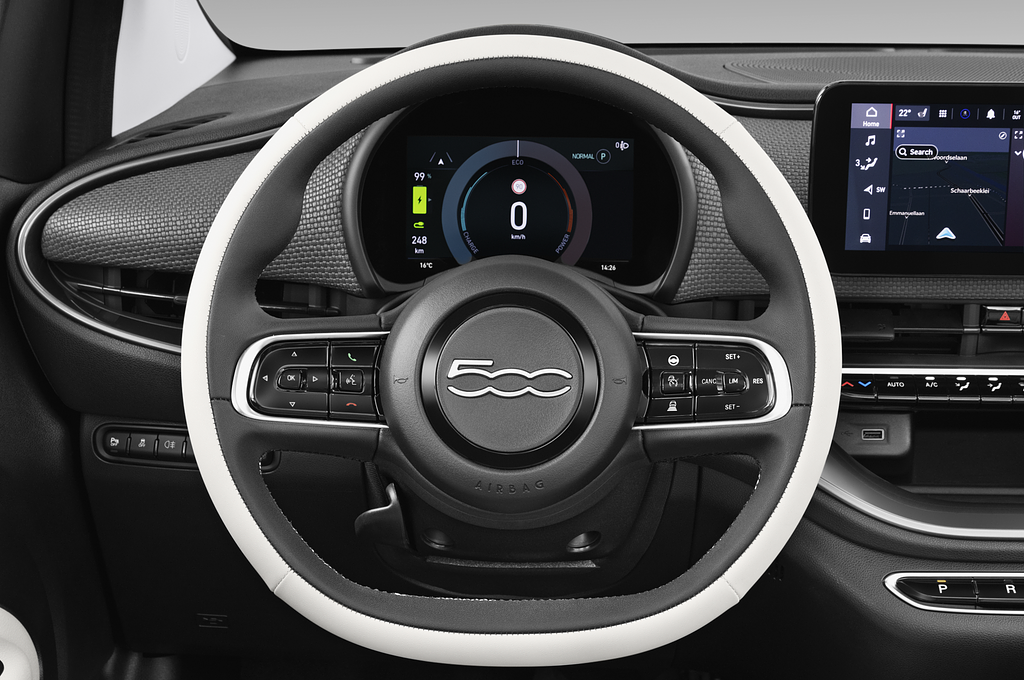 FIAT 500C (Baujahr 2021) La Prima 2 Türen Lenkrad