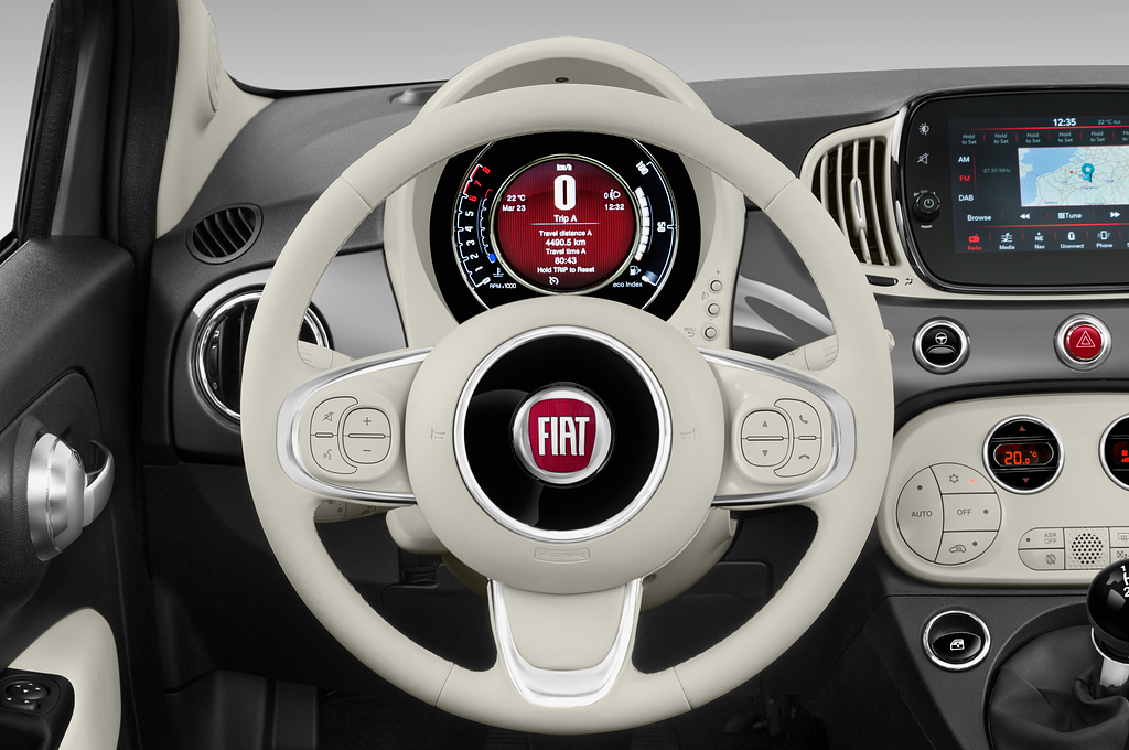 FIAT 500C (Baujahr 2022) Dolcevita 2 Türen Lenkrad