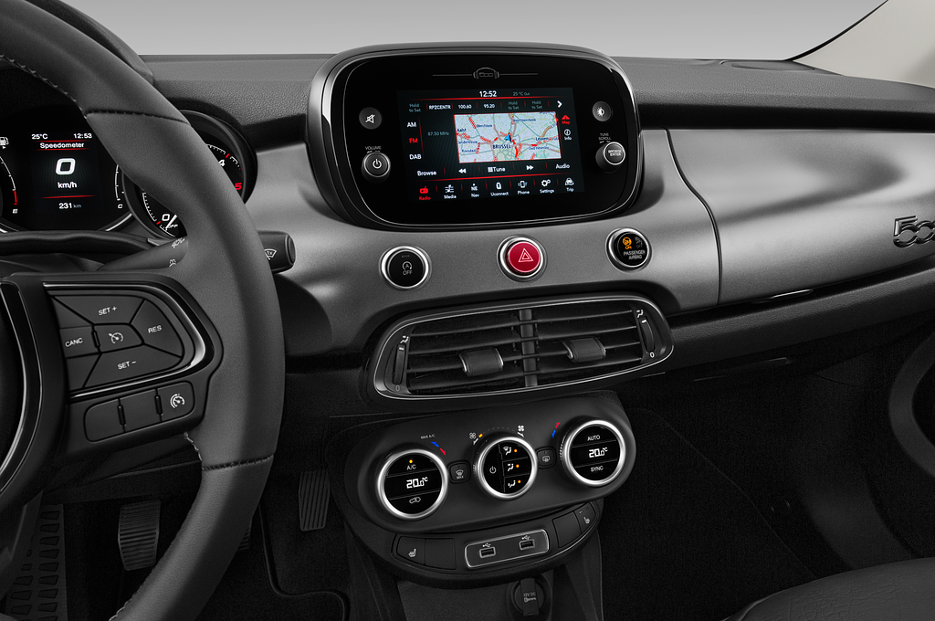 FIAT 500X (Baujahr 2022) Sport 5 Türen Mittelkonsole