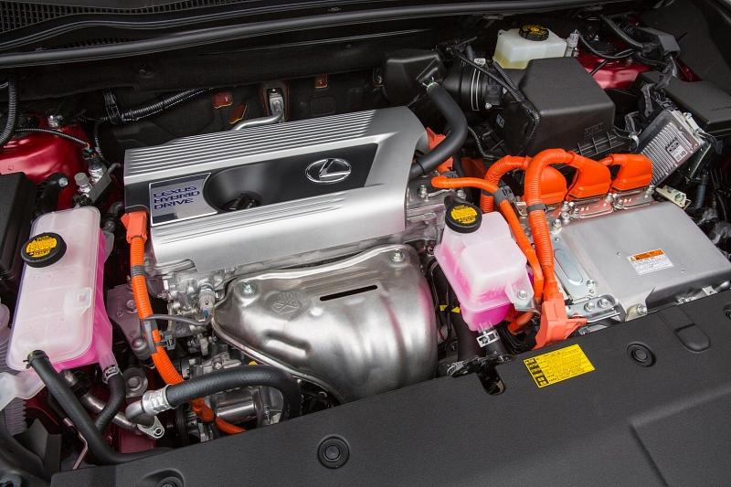 Der Motor des Lexus NX 300h.