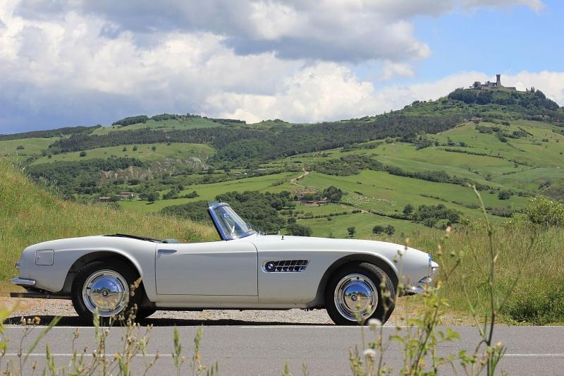 Elvis Presley fuhr einen weißen BMW 507.