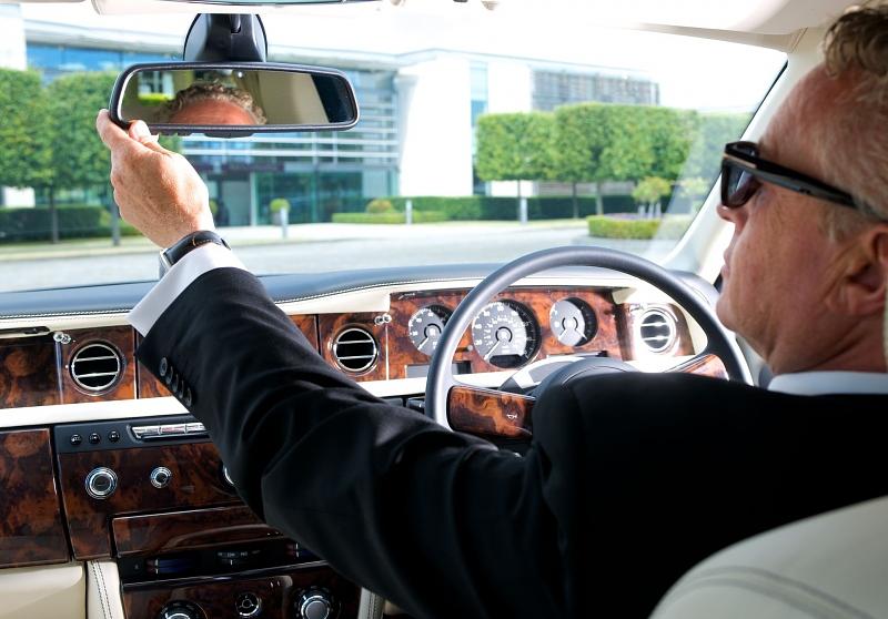 Rolls-Royce-Chauffeur