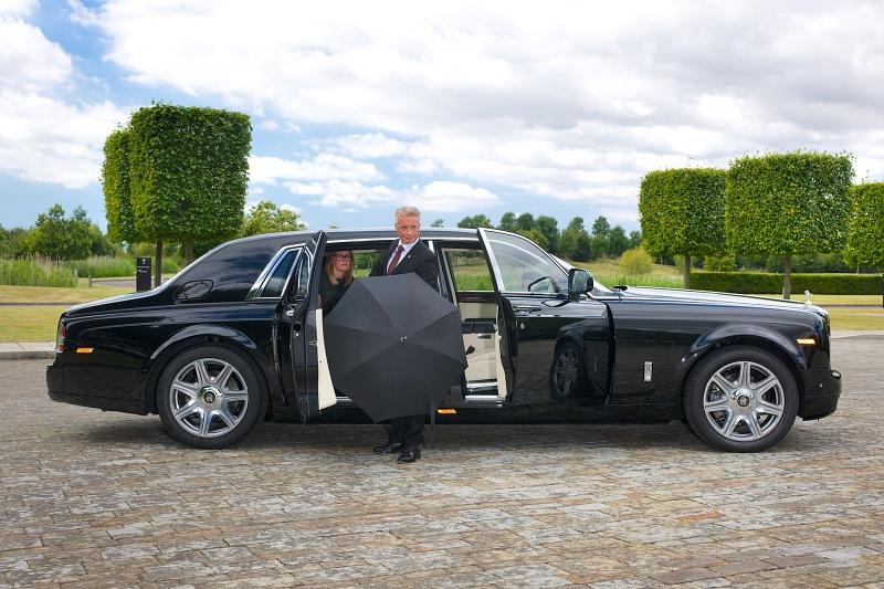 Rolls-Royce-Chauffeur