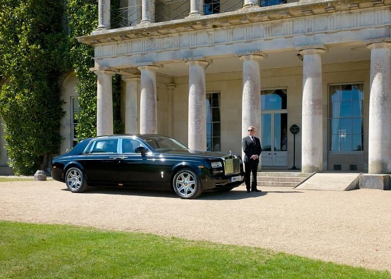 Rolls-Royce-Chauffeur