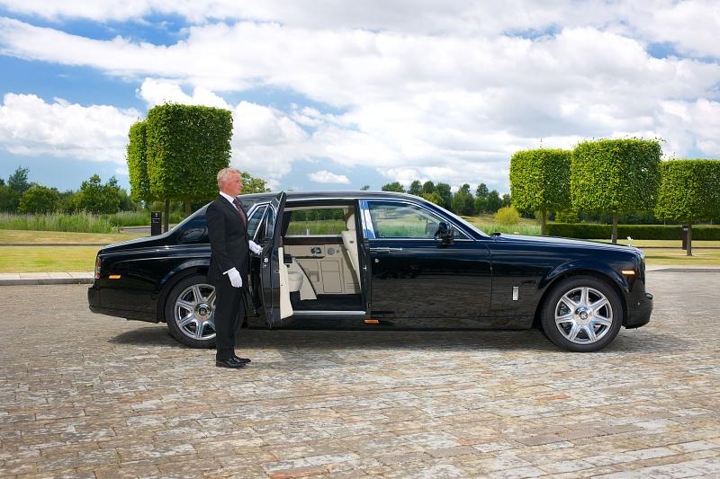 Rolls-Royce-Chauffeur