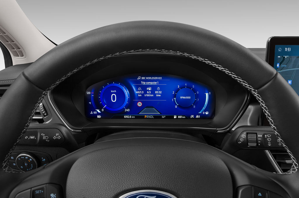 Ford Focus SW (Baujahr 2022) Titanium Vignale 5 Türen Tacho und Fahrerinstrumente