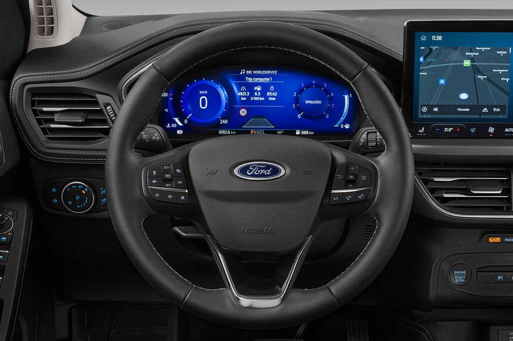 Ford Focus SW (Baujahr 2022) Titanium Vignale 5 Türen Lenkrad