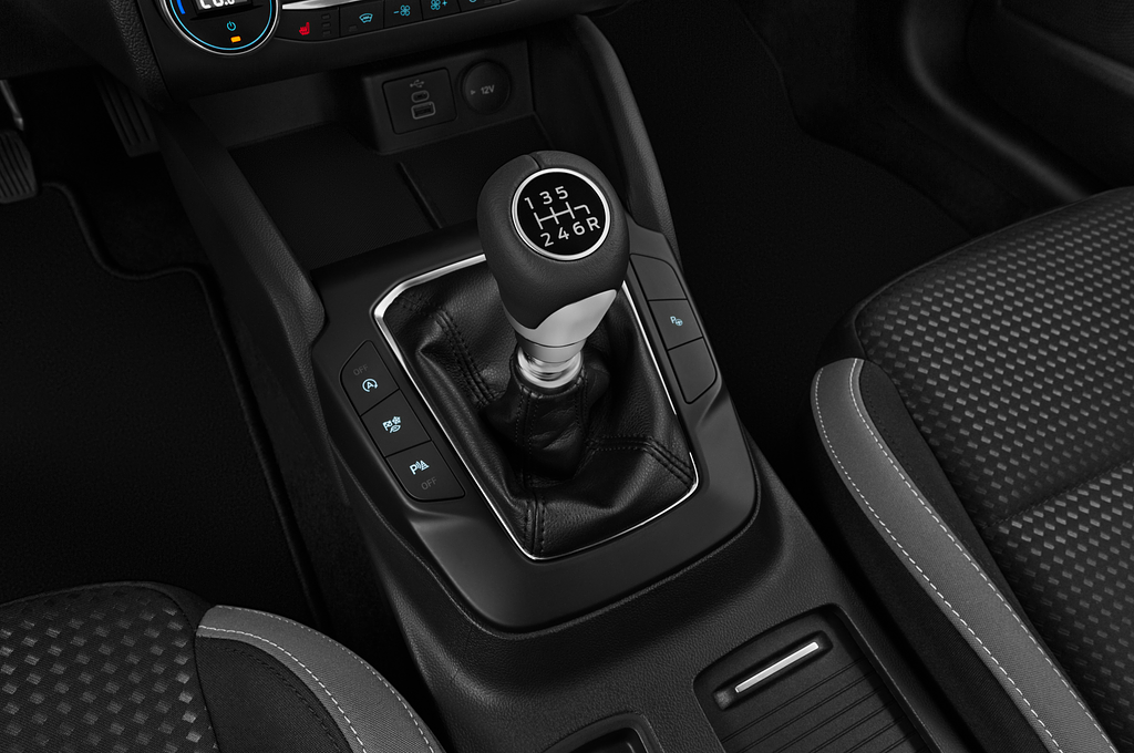 Ford Focus Turnier (Baujahr 2022) Cool & Connect 5 Türen Schalthebel