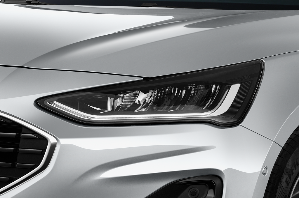 Ford Focus Turnier (Baujahr 2022) Cool & Connect 5 Türen Scheinwerfer