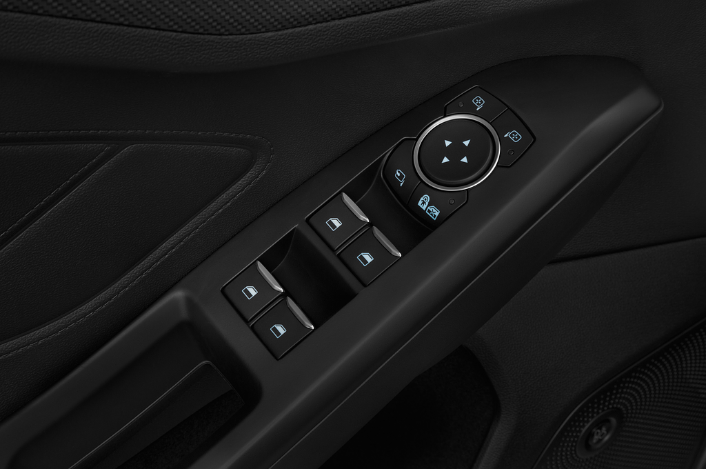 Ford Focus Turnier (Baujahr 2023) ST-Line 5 Türen Bedienungselemente Tür