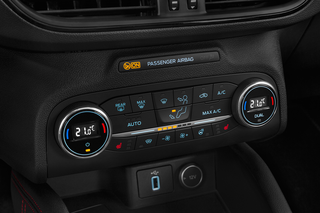 Ford Focus Turnier (Baujahr 2023) ST-Line 5 Türen Temperatur und Klimaanlage
