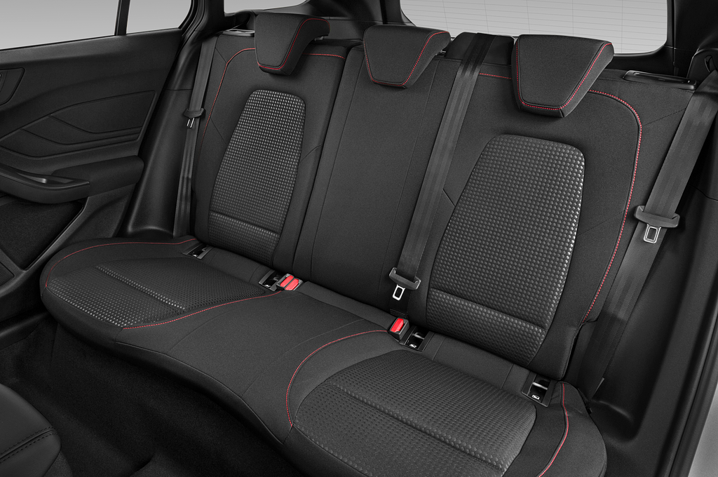 Ford Focus Turnier (Baujahr 2023) ST-Line 5 Türen Rücksitze