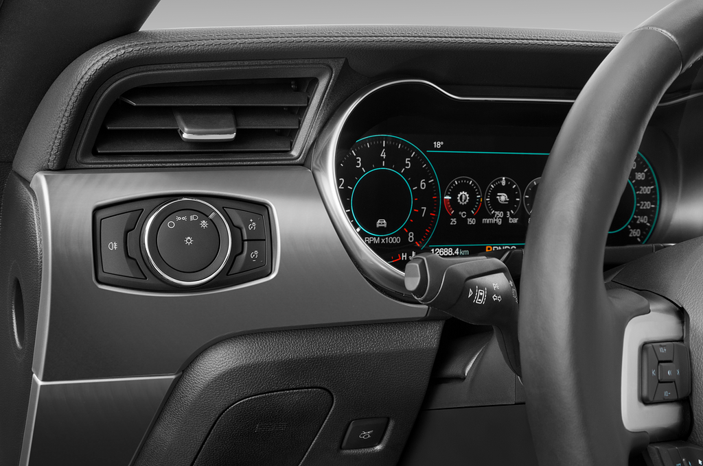 Ford Mustang (Baujahr 2021) Mach 1 2 Türen Lüftung