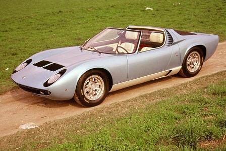 Die Karosserie des Lamborghini Miura Roadster von 1968 wurde von Bertone-Designer Marcello Gandini kreiert.